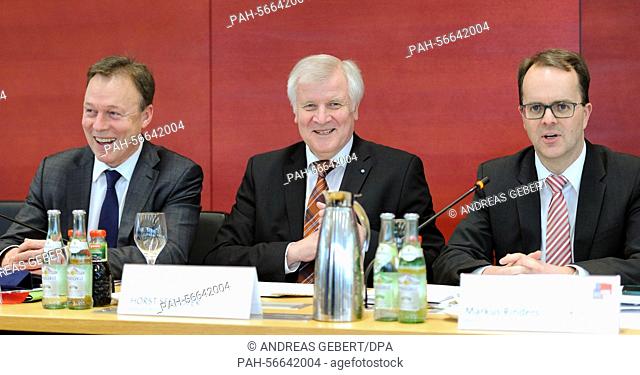 The chairman of the SPD's parliamentary fraction, Thomas Oppermann (l-r), Bavarian Premier Horst Seehofer (CSU) and the chairman of the Bavarian SPD's regional...