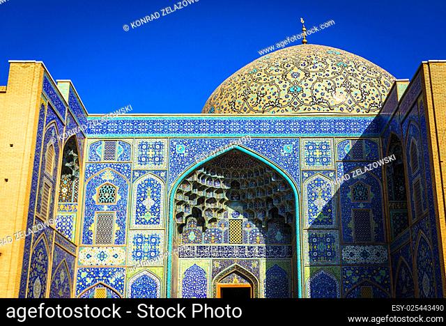 Dome and iwan of Sheikh Lotfollah Mosque in Isfahan city, Iran