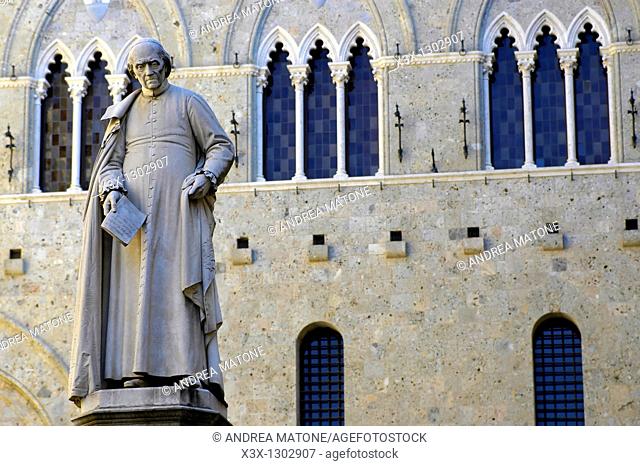 Statue of Sallustio Bandini in front of Palazzo Salimbeni Siena Italy