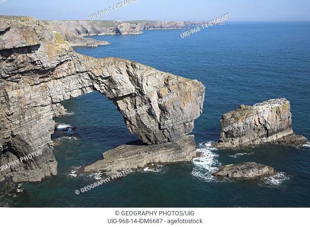 The Green Bridge of Wales, St Govans, Pembrokeshire coast national park, Wales . The Green Bridge of Wales is a classic example of a natural arch and is an...