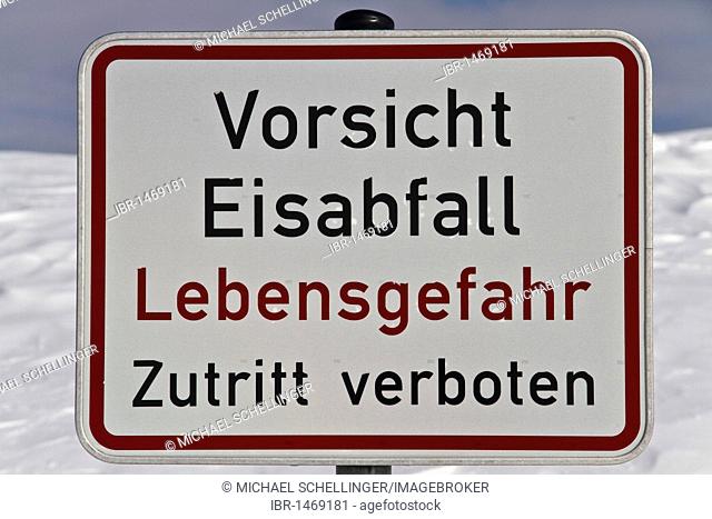 Warning sign, 'Vorsicht Eisabfall', German for 'falling ice', Mt Feldberg, southern Black Forest, Breisgau-Hochschwarzwald district, Baden-Wuerttemberg, Germany