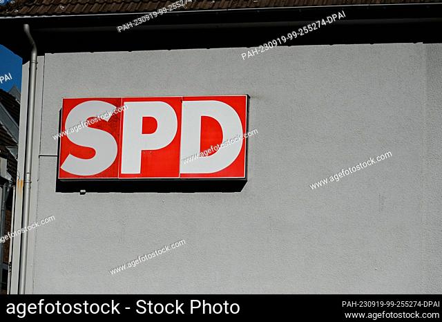 07 September 2023, North Rhine-Westphalia, Cologne: Lettering of the Social Democratic Party of Germany (SPD). Photo: Horst Galuschka/dpa