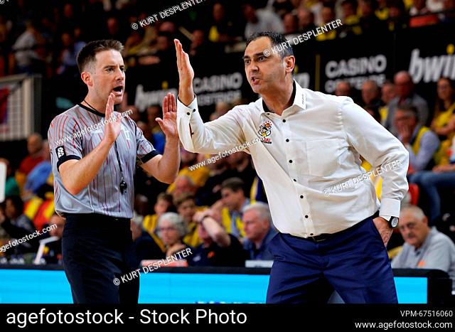 Oostende's head coach Dario Gjergja fight for the ball during a basketball match between BC Oostende and Kangoeroes Mechelen, Thursday 18 May 2023 in Oostende