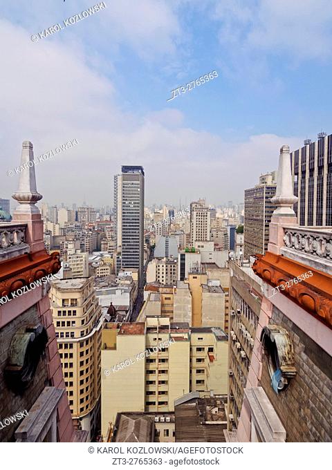 Brazil, State of Sao Paulo, City of Sao Paulo, Cityscape viewed from the rooftop terrace of the Martinelli Building