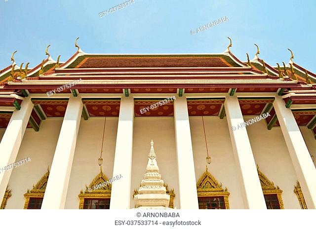 The chapel of Wat Ratchanadda or the temple is best known for the Loha Prasat