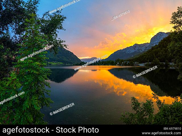 Evening atmosphere after sunset, Grundlsee, Salzkammergut, Styria, Austria, Europe