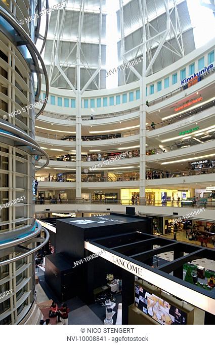 Suria KLCC shopping centre in Petronas Twin Towers, Kuala Lumpur, Malaysia, Southeast Asia, Asia