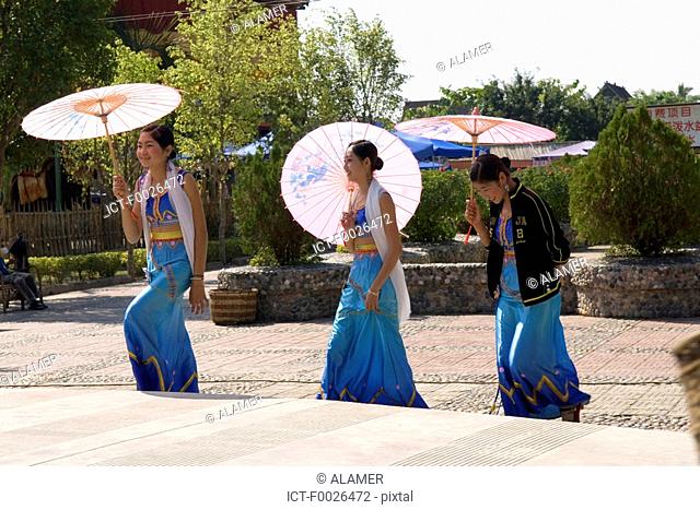 China, Yunnan, Xishuangbanna, near Jinghong, Dai Minority Park, young Dai dancers