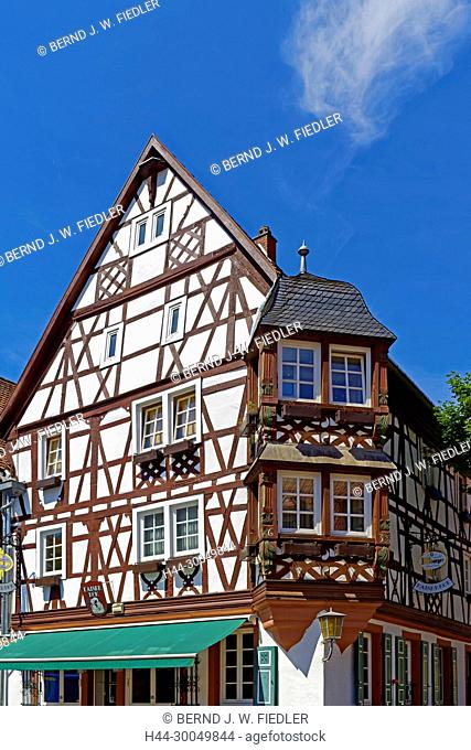 Half-timbered house, half-timbered bay window, restaurant, imperial corner, Annweiler in the Trifels Germany