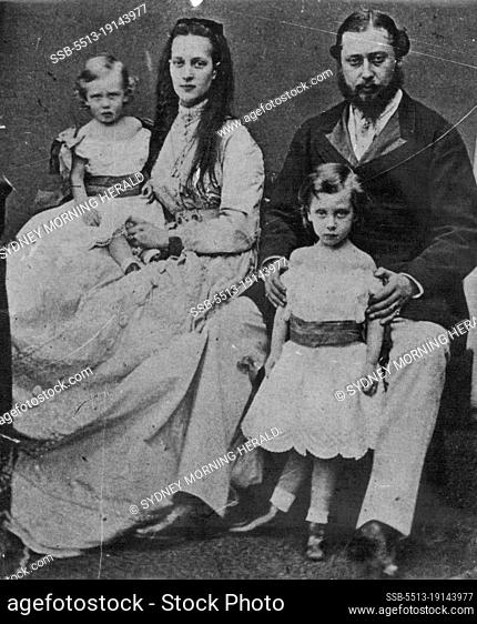 A Group of the Sisters.King Edward (then Prince of Wales), Queen Alexandra (then Princess of Wales), King George on her Knee