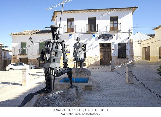 Sculptures of Don Quixote and Dulcinea, El Toboso, Toledo, Castilla la Mancha, Spain