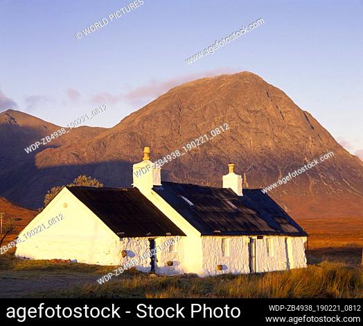 Scotland, Highland, Lochaber, Buachaille Etive Mor and Blackrock Cottage. This mountain stands at the head of both Glen Coe and Glen Etive and on the edge of...