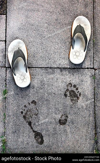 footprint, footprints, flip flop