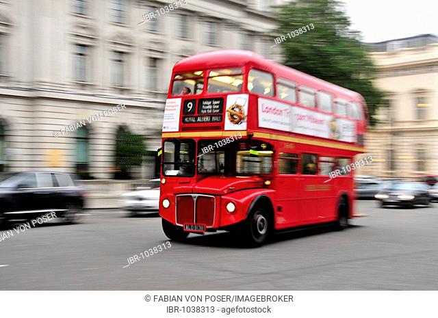 Typical double decker, Regent Street, London, England, Great Britain, Europe