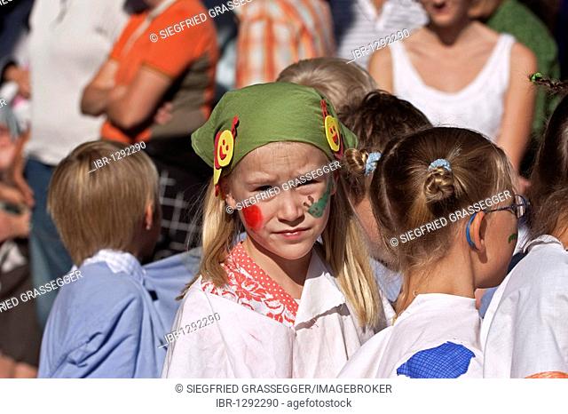 Costumed girl at the harvest parade, Thanksgiving Day 2009 of the protestant Johannesstift church, Berlin, Germany, Europe