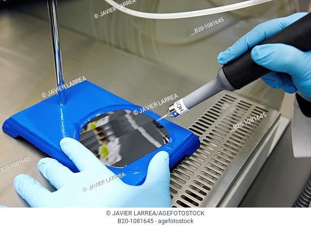 Cleaning impurities from a silicon surface using a plasma pen, sample preparation laboratory, microwelder, CIC nanoGUNE Nanoscience Cooperative Research Center
