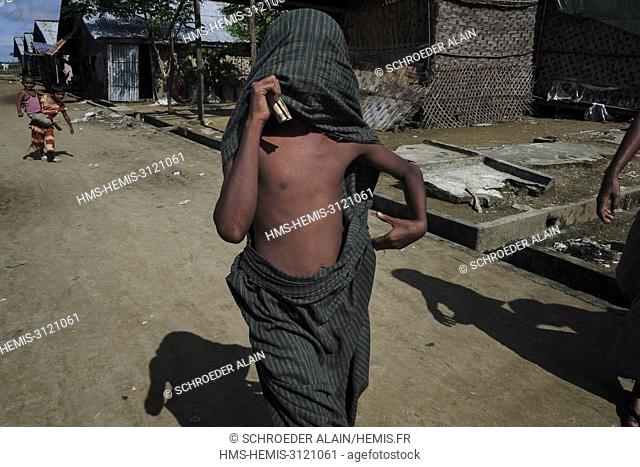 Myanmar, Rakhine State, Sittwe, That Kal Pyin village, Maw Tinyar camp, the camp is one of over 38 Rohingya camps on the perimeter of Sittwe on the western...