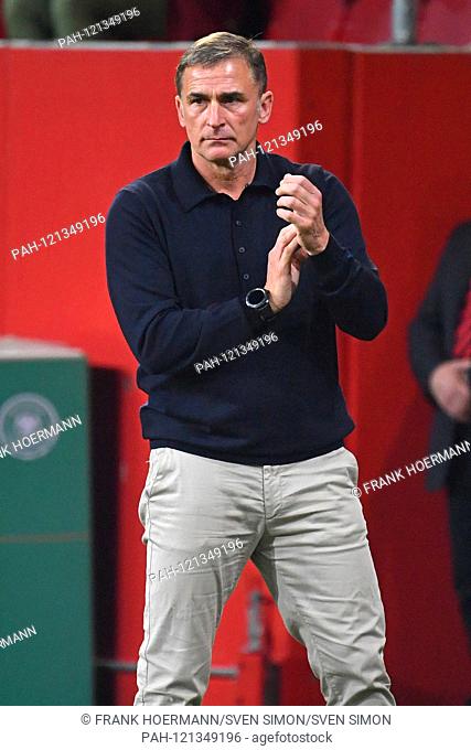 Preview UEFA Under21 European Championship in Italy / SanMarino from 16-30.06 2019. Archive photo: Stefan KUNTZ, coach (GER), gesture, single image
