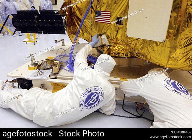 Construction of the New Horizons Spacecraft
