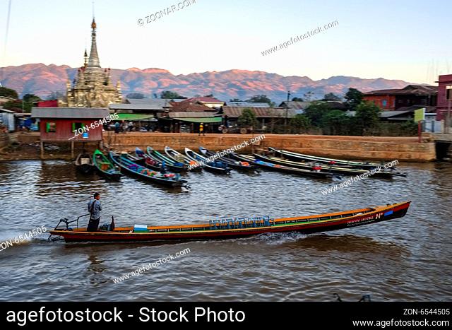 Longboat on canal to Inle Lake, Nyaung Shwe, Shan-State, Myanmar