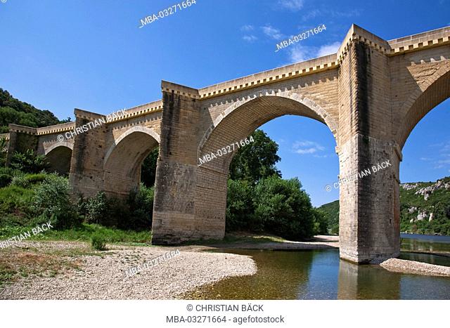 Bridge Pont Saint-Nicolas de Campagnac, Sainte-Anastasie, Provence, Languedoc-Roussillon, France