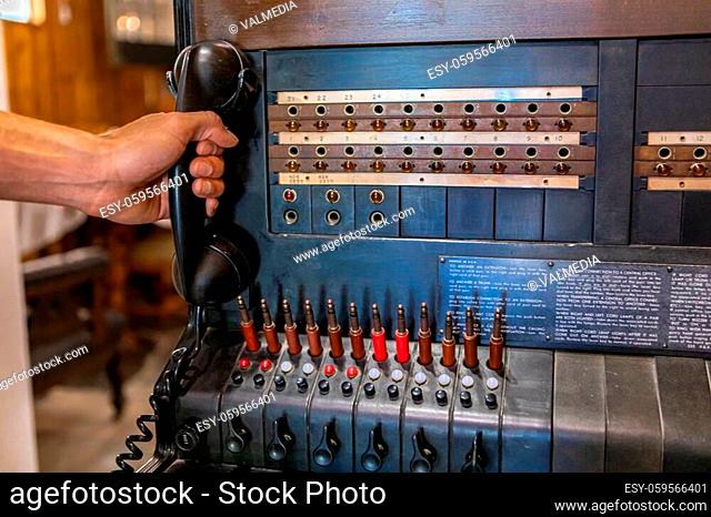 6C1 Lot 23 Telephone Operator Switchboard Leaf Switches Jacks DIALCO 103 G.E 