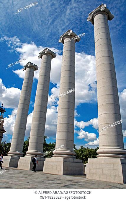 Les Quatre Columnes, Arch  Puig i Cadafalch, rebuilt, Montjuic, Barcelona, Catalonia, Spain