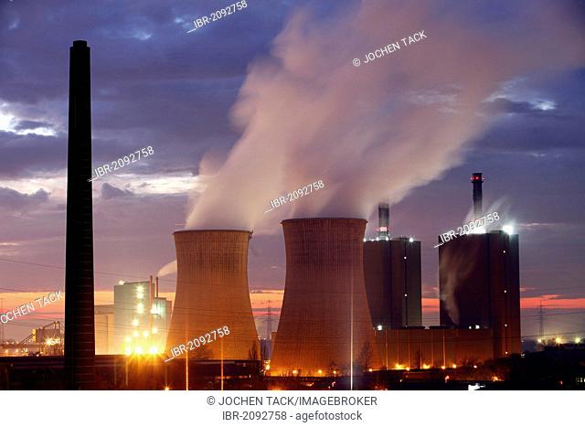 Gas-fired power plant in Duisburg-Huckingen, operated by RWE, Huettenheim, Duisburg, North Rhine-Westphalia, Germany, Europe