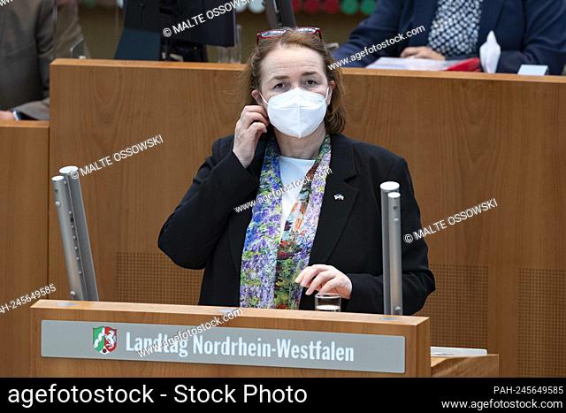 Angela FREIMUTH, FDP parliamentary group, during her speech, debate on the subject of ""Fighting antisewithism in a targeted manner