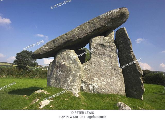 England, Cornwall, Near St Cleer, Trethevy Quoit, a megalithic tomb known locally as the giant's house. The site was constructed in the early and middle...