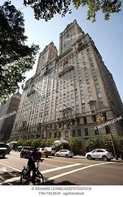 The San Remo apartment building in the Upper West Side neighborhood in New York Of the top ten fundraising zip codes five of them are in Manhattan and split...