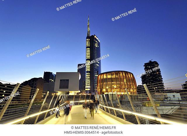 Italy, Lombardy, Milan, Porta Nuova Garibaldi district, the new business district built between 2009 and 2015 with the Unicredit Tower designed by architect...