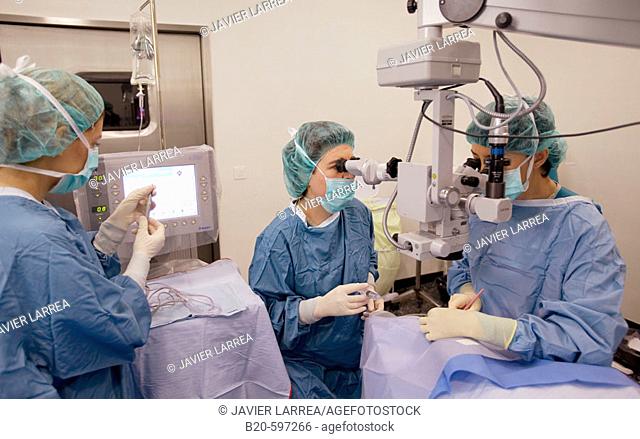 Cataract operation, ophthalmology operation room. Hospital de Zumarraga, Gipuzkoa, Euskadi, Spain