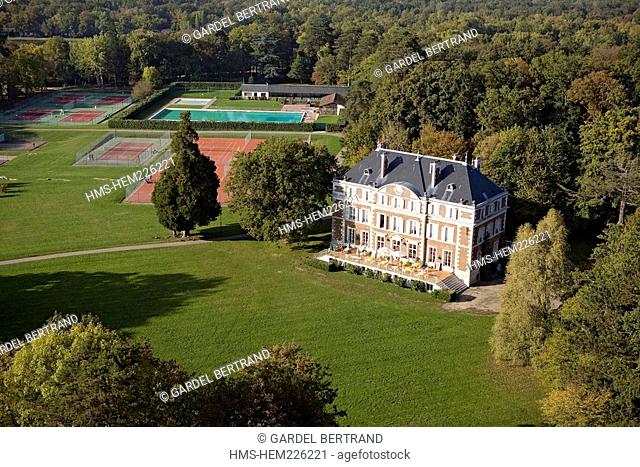 France, Yonne, Savigny sur Clairis, Domaine de Clairis, castle hotel aerial view
