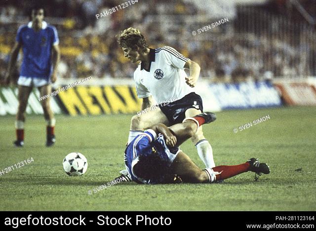 Kalr-Heinz FOERSTER (Förster, GER), versus Michel PLATINI (FRA), action, duels, Soccer World Cup 1982 in Spain, semi-final, semi-final