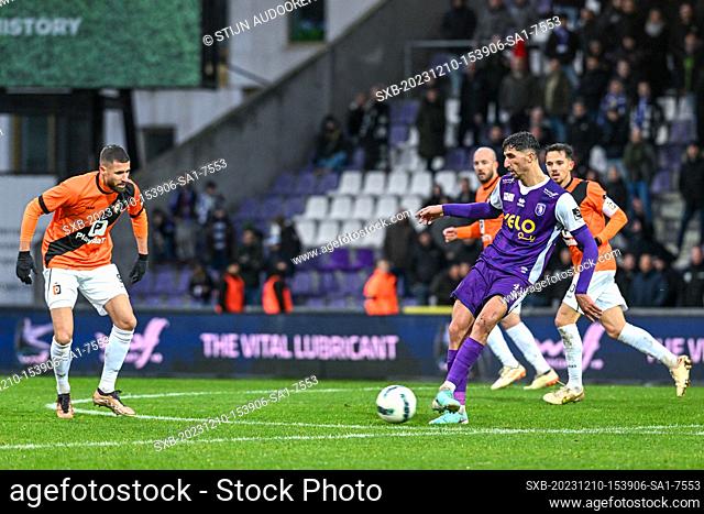 Welat Gagro (47) of Beerschot pictured during a soccer game between Beerschot and KMSK Deinze during the 15th matchday in the Challenger Pro League 2023-2024...