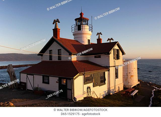 USA, California, Northern California, North Coast, Crescent City, Battery Point Lighthouse, sunset