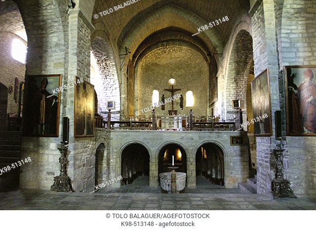 Romanesque cathedral of San Vicente. Roda de Isábena. (Romanesque XIth century). Isábena valley. Pirineo Aragonés. Huesca province. Spain