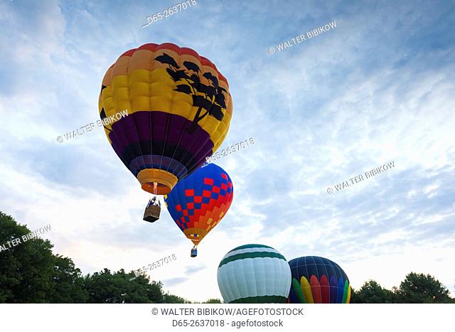 USA, Massachusetts, Hudson, Ballon Festival, hot air balloons
