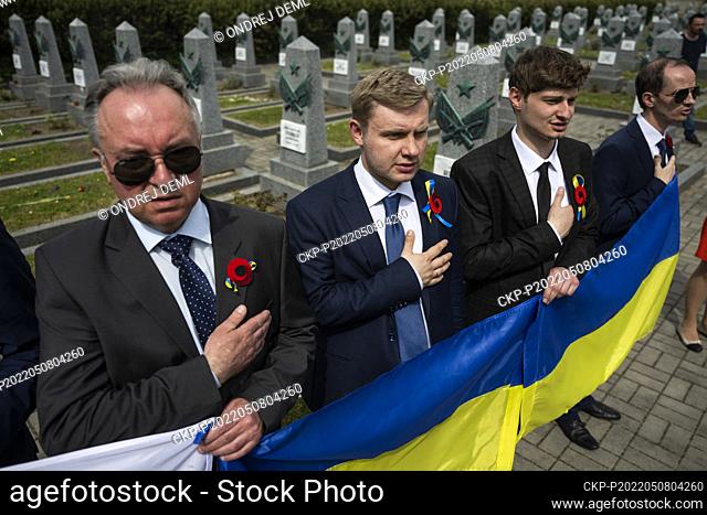 Homage to fallen Ukrainian soldiers from Red Army and May Uprising victims in 1945 took place at burial place of Red Army soldiers from World War II