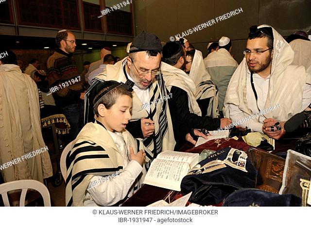 Bar Mitzvah, Jewish coming of age ritual, public reading from the Books of the Prophets, Haftarah, Western Wall or Wailing Wall, Old City of Jerusalem