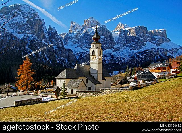 Mountain church in Kolfuschg and Sella massif, Dolomites, Bolzano province, Trentino-South Tyrol, Italy