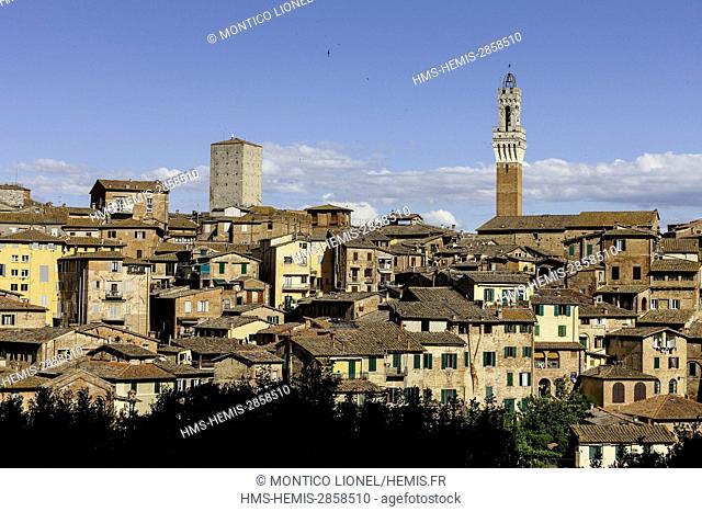 Italy, Tuscany, Sienna, historical centre listed as World Heritage by UNESCO, Torre del Mangia