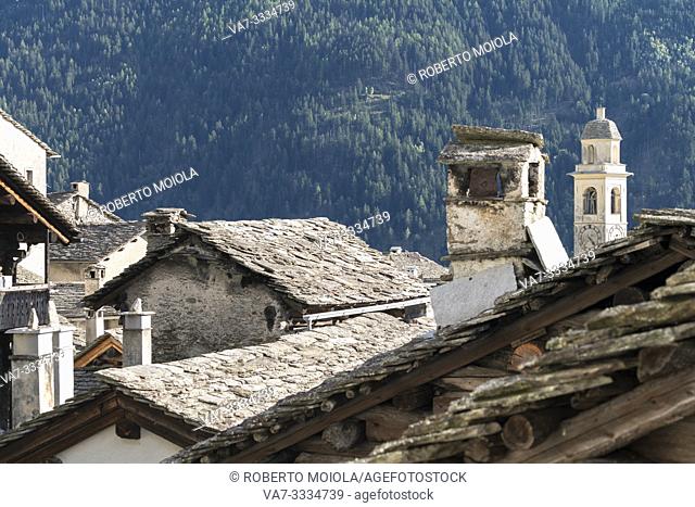Stone roofs of traditional houses, Soglio, Bregaglia Valley, Maloja Region, Canton of Graubunden, Switzerland