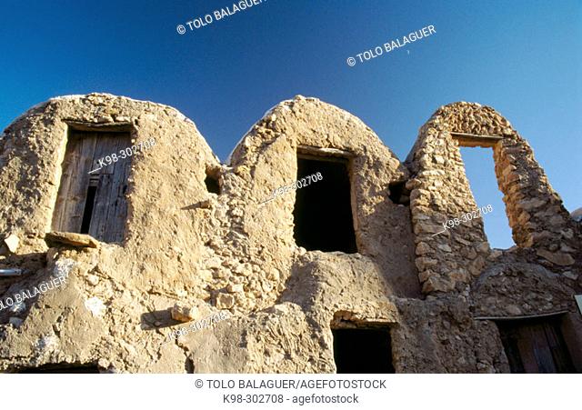 Ghorfas (granaries) dating 18th century. Metameur, Medenine. Tunisia