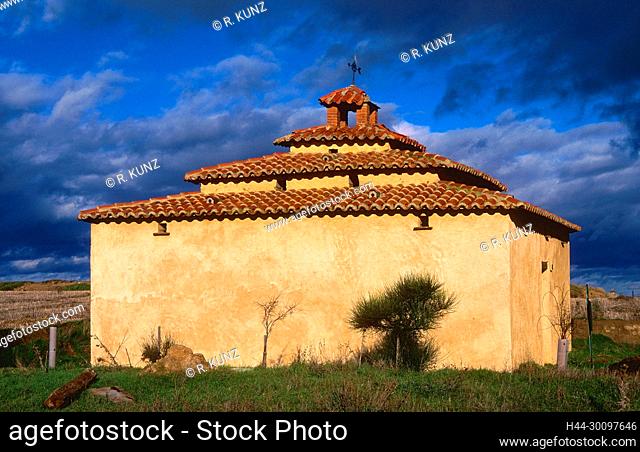 Dovecote, old stone house, near Otero de Sariegos, Province of Zamora, Spain