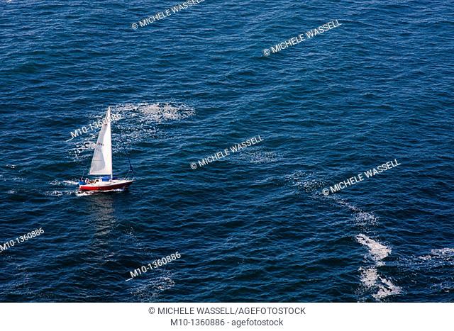 People sailing along Santa Cruz Island