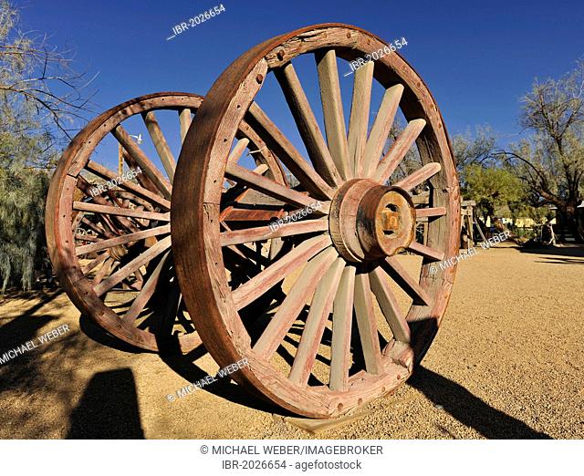 Axle of a wagon, historical Twenty Mule Team for the transport of borax, Borax Museum, Furnace Creek Ranch Oasis, Death Valley National Park, Mojave Desert
