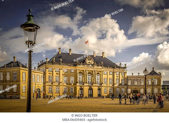 Europe, Denmark, Copenhagen, Amalienborg Palace, castle square