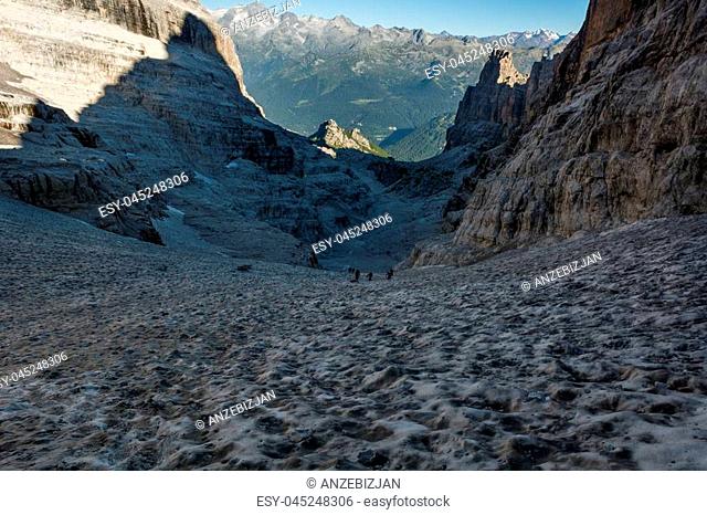 Glacier mountain valley. Brenta Doloimtes, Sentiero delle Bocchette Alte